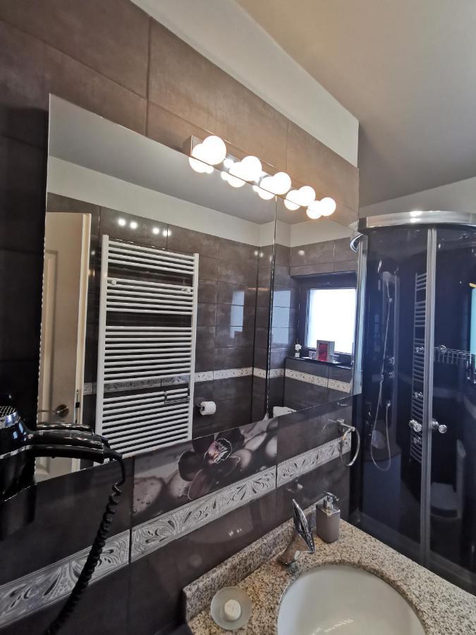 Apartament Kalinderu K2 בוסטאני מראה חיצוני תמונה